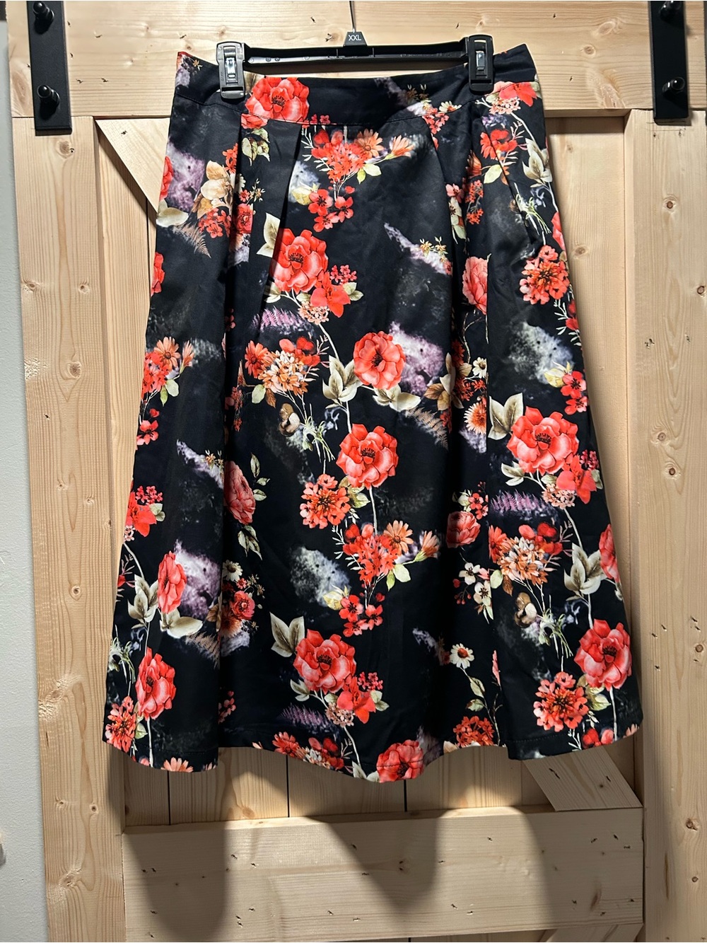 SHEIN Black A-Line Skirt with Red Floral Print